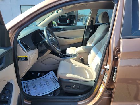 Used 2017 Hyundai Tucson Sport FWD image 16