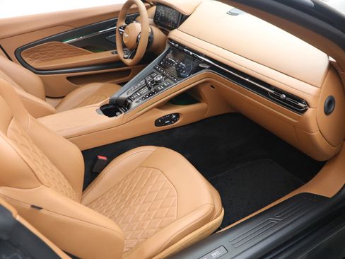 New 2026 Aston Martin DB12 Volante image 31