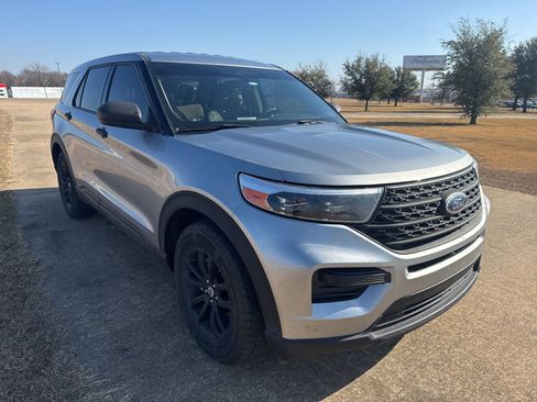 Used 2020 Ford Explorer 2WD image 6
