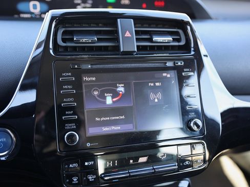 Used 2022 Toyota Prius Prime LE image 24