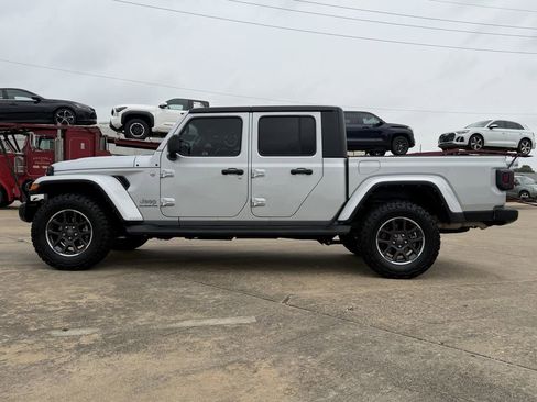 Used 2022 Jeep Gladiator Overland AWD/4WD image 6