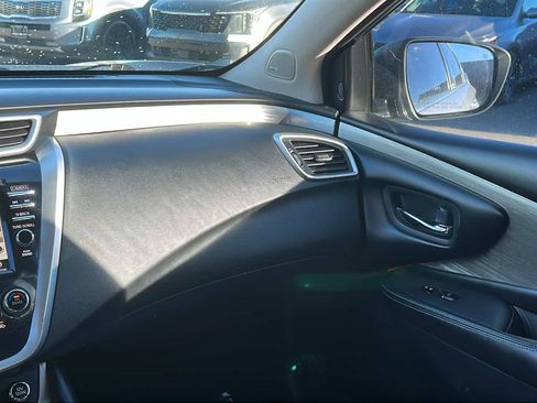 Used 2018 Nissan Murano SL w/ Moonroof Package image 23