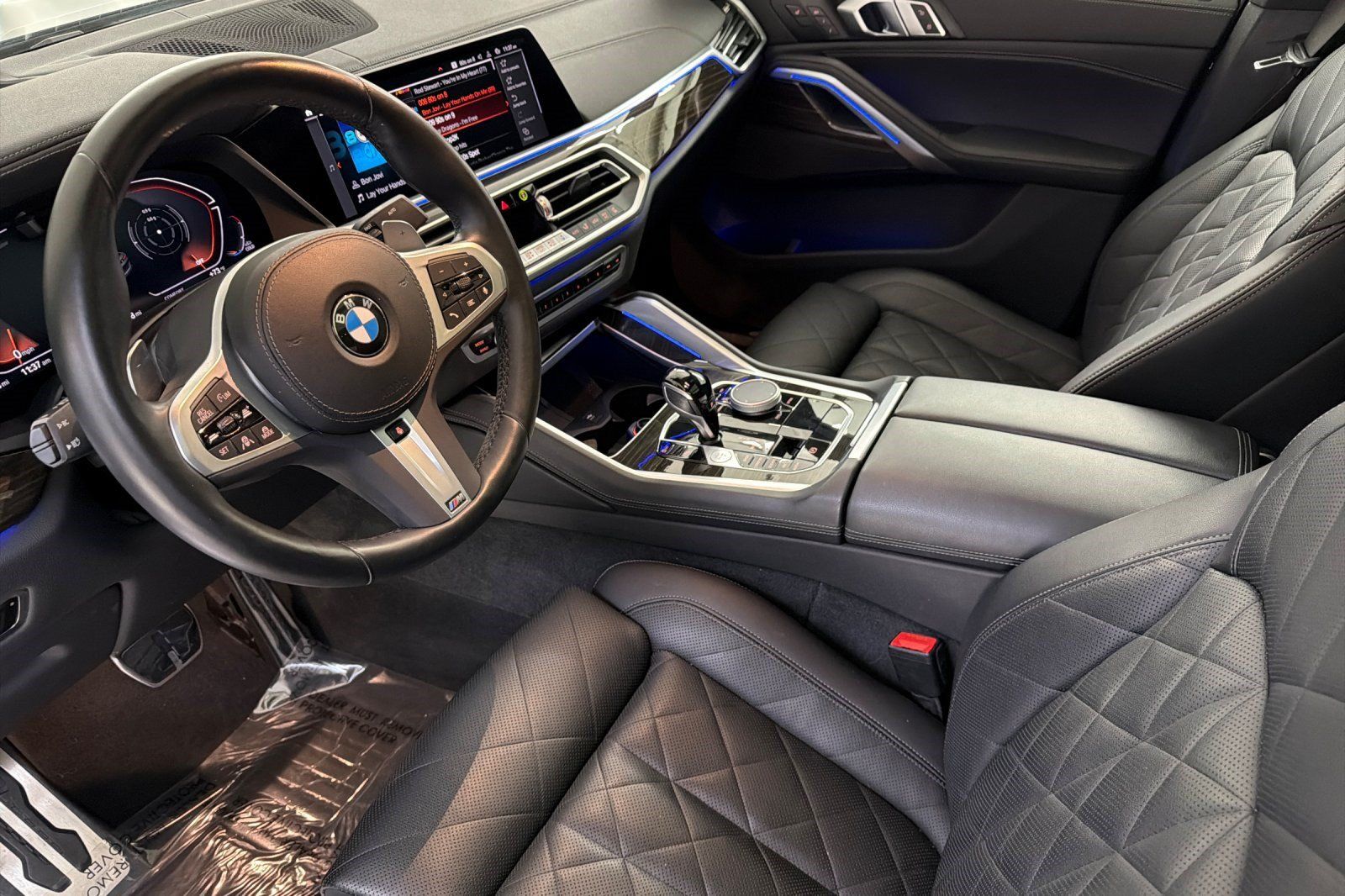 Used 2023 BMW X6 xDrive40i w/ M Sport Package AWD/4WD image 4