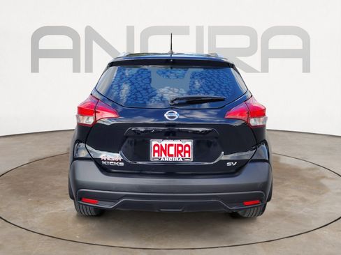 Used 2019 Nissan Kicks SV image 13