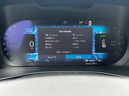 Used 2023 Volvo C40 P8 Recharge Ultimate AWD/4WD image 25