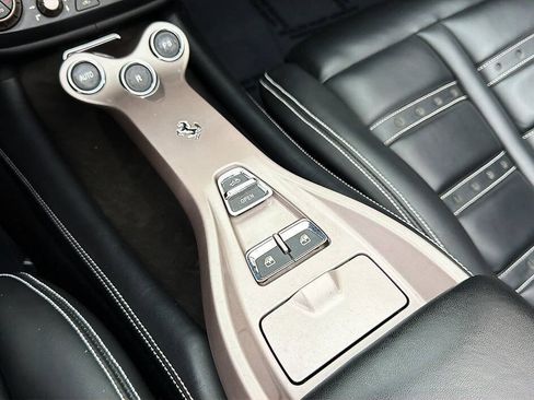 Used 2012 Ferrari California RWD image 20