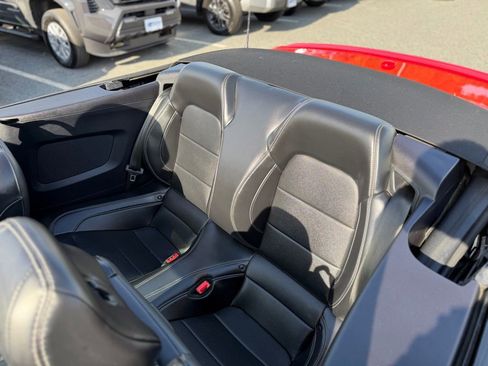 Used 2019 Ford Mustang GT Premium w/ Equipment Group 401A RWD image 9