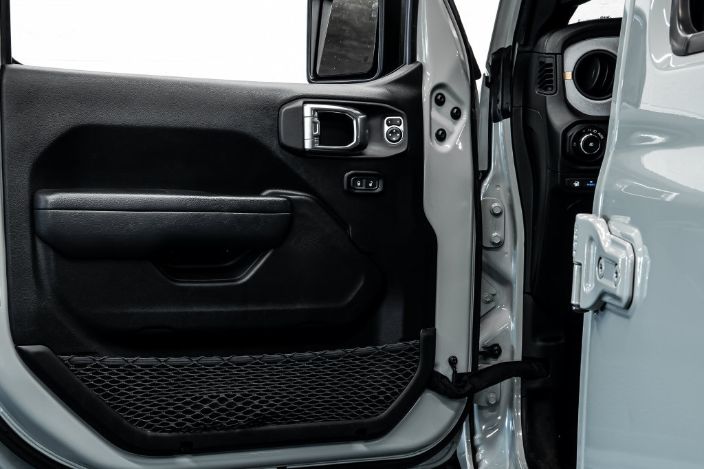 Used 2024 Jeep Wrangler Unlimited AWD/4WD image 17