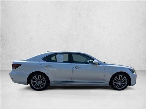 Used 2017 Lexus LS 460 w/ Comfort Package image 4