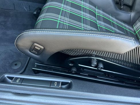 Certified 2016 Porsche 911 R image 14