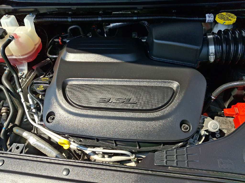 Used 2025 Chrysler Pacifica Select FWD image 30