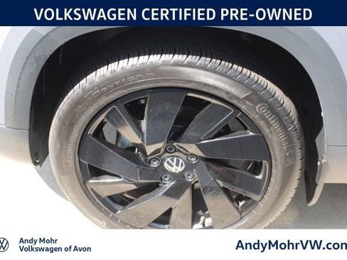 Used 2024 Volkswagen Taos SE AWD/4WD image 12