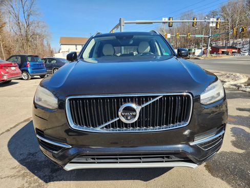 Used 2017 Volvo XC90 T5 Momentum w/ Vision Package image 2