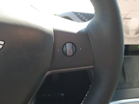 Used 2024 Tesla Model Y Long Range image 24