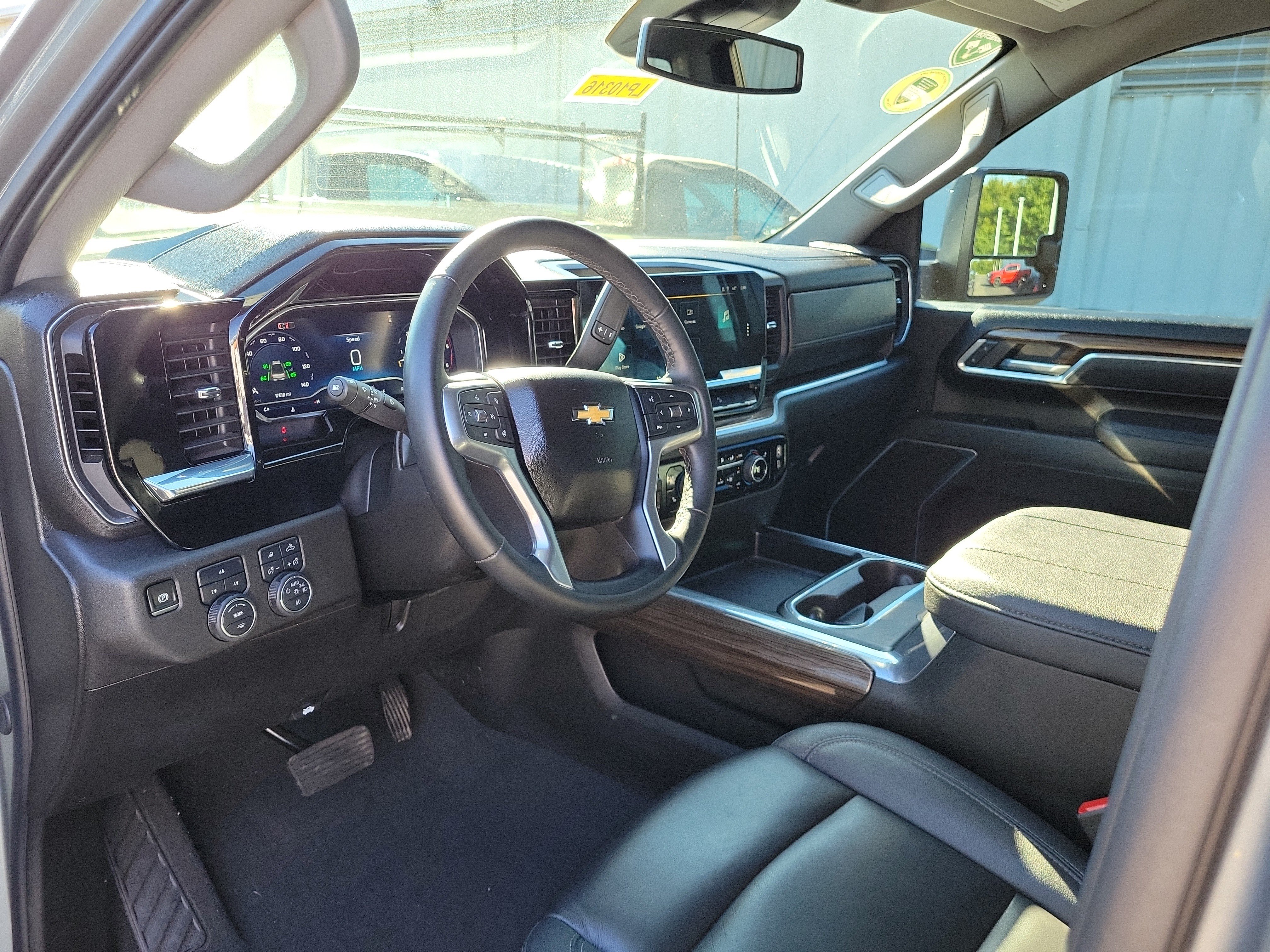 Used 2025 Chevrolet Silverado 2500 LT w/ Texas Edition AWD/4WD image 18