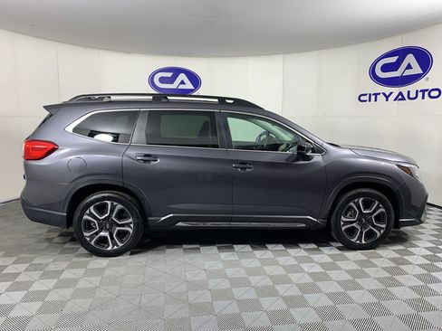 Used 2024 Subaru Ascent Limited AWD/4WD image 2