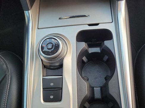 Used 2022 Ford Explorer Limited w/ Equipment Group 301A RWD image 21