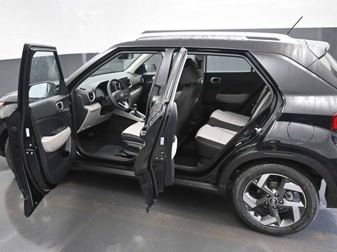 New 2026 Hyundai Venue SEL FWD image 21