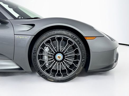 Used 2015 Porsche 918 Spyder AWD/4WD image 26