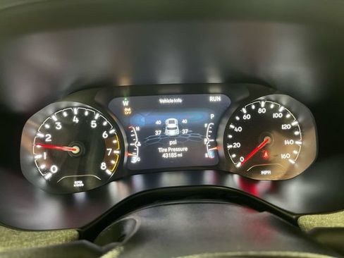 Certified 2024 Jeep Compass Latitude AWD/4WD image 15