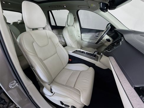 Used 2021 Volvo XC90 T6 Inscription w/ Advanced Package image 31