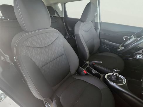 Used 2014 Kia Soul FWD image 3