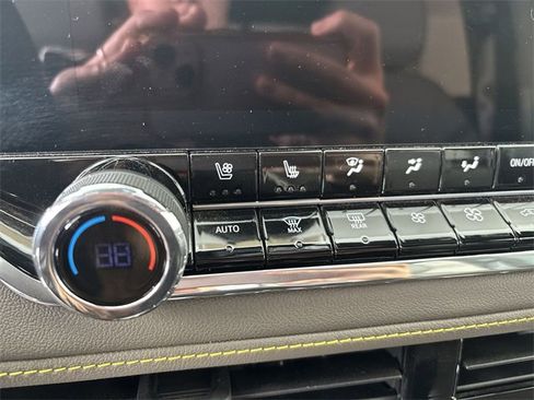 Certified 2023 Chevrolet Colorado ZR2 w/ ZR2 Convenience Package III image 29