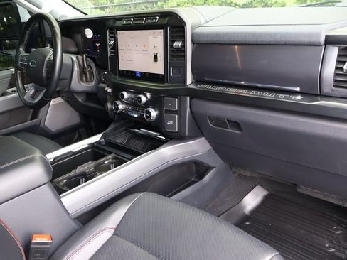 Used 2023 Ford F250 Lariat w/ Sport Appearance Package AWD/4WD image 46