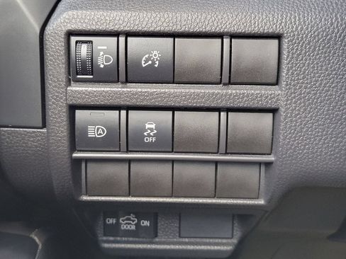 Used 2024 Toyota Tacoma SR AWD/4WD image 25