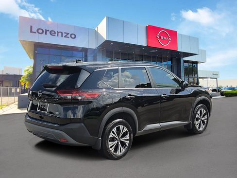 Used 2023 Nissan Rogue SV FWD image 4