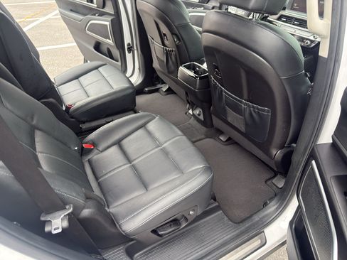 Used 2022 Kia Telluride SX FWD image 20