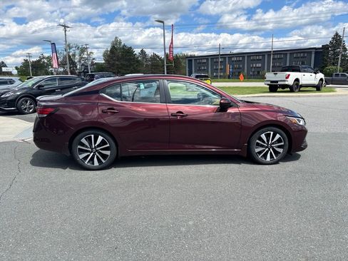 Certified 2022 Nissan Sentra SV w/ SV Premium Package FWD image 8