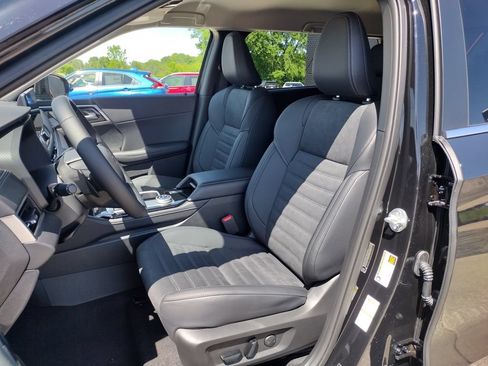New 2026 Mitsubishi Outlander SE AWD/4WD image 6