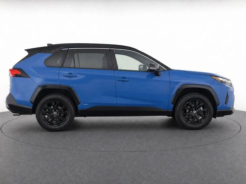 Used 2022 Toyota RAV4 XSE AWD/4WD image 8