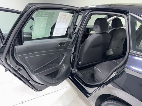 Used 2023 Volkswagen Jetta Sport image 22