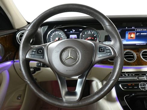 Used 2018 Mercedes-Benz E 400 4MATIC Sedan image 18