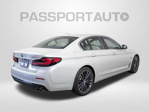 Used 2023 BMW 530e xDrive w/ Executive Package AWD/4WD image 7