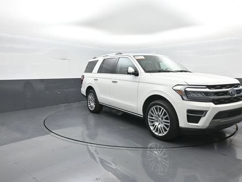 Certified 2024 Ford Expedition Limited AWD/4WD image 2