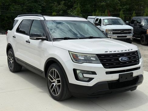 Used 2017 Ford Explorer Sport w/ Equipment Group 401A AWD/4WD image 12
