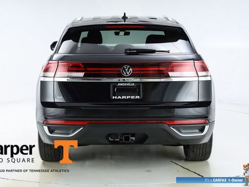 Used 2024 Volkswagen Atlas Cross Sport SE image 8