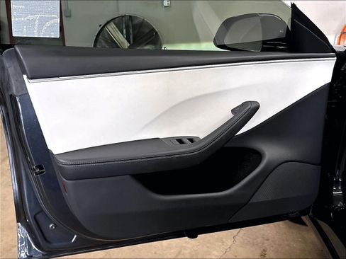 Used 2025 Tesla Model 3 RWD image 24