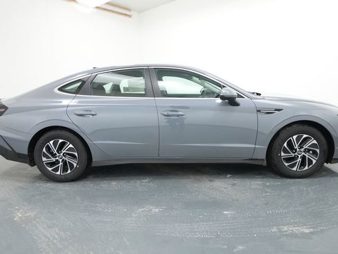 New 2026 Hyundai Sonata Blue FWD image 9