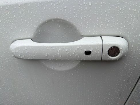 Used 2023 Jeep Renegade Latitude image 13