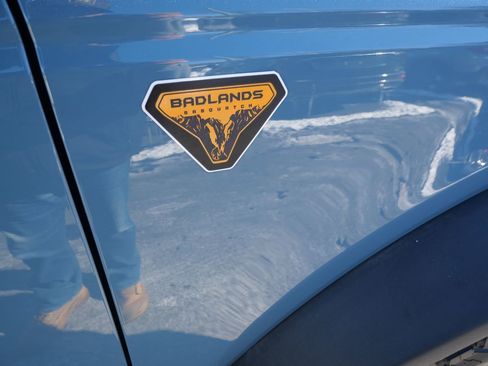 Used 2021 Ford Bronco Badlands image 34