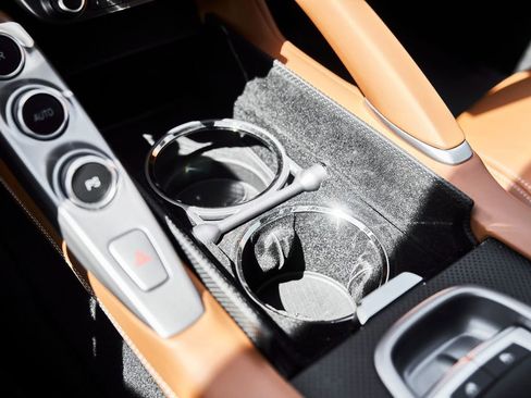 Used 2018 Ferrari GTC4Lusso AWD/4WD image 66