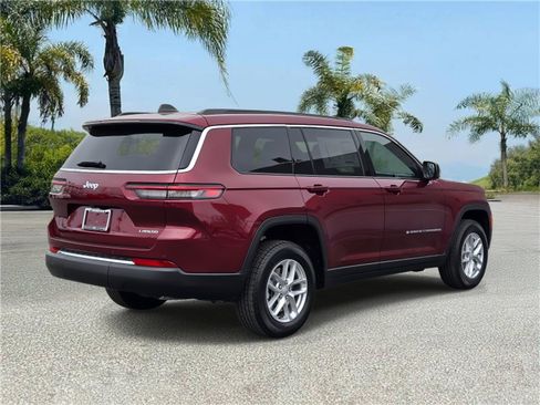 New 2025 Jeep Grand Cherokee L Laredo image 4