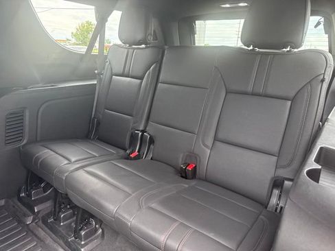 Used 2023 Chevrolet Suburban RST w/ Luxury Package AWD/4WD image 14