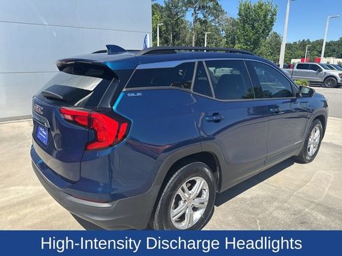 Used 2020 GMC Terrain SLE w/ Driver Convenience Package FWD image 9