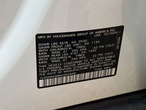 Used 2024 Volkswagen ID.4 S image 41