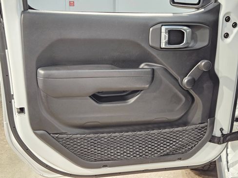 Used 2022 Jeep Wrangler Unlimited Sport AWD/4WD image 20